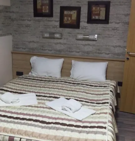 Ana Apartment *